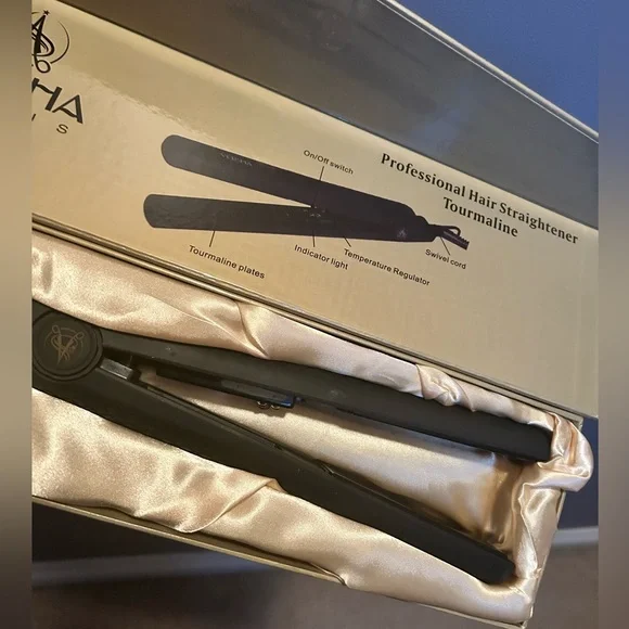 Versha Straightner In Gold Box - Picture 3 of 9